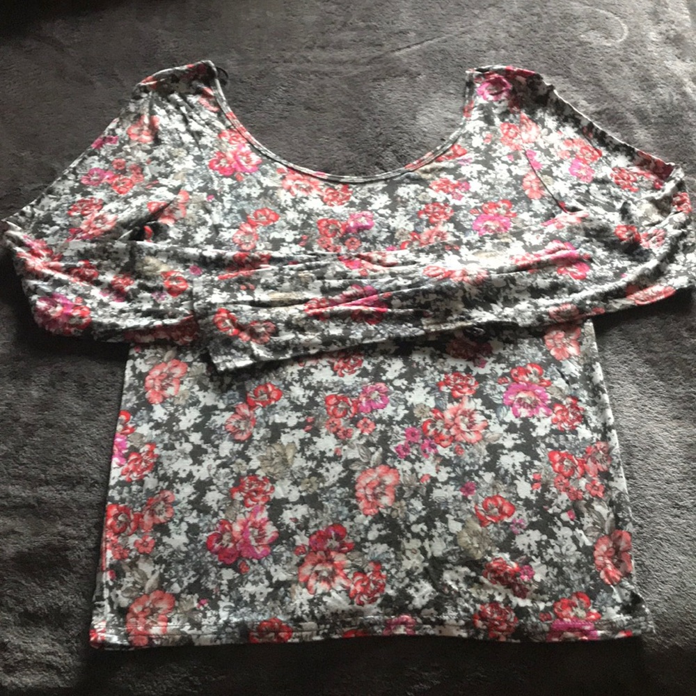 Floral Long sleeve Crop Top